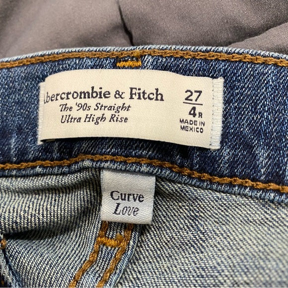 A&F 90’s Straight ultra high rise size 27, 4R Jeans ,no flaws - Picture 3 of 15